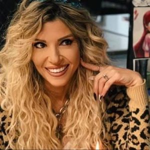 Meet your Posher, Mina